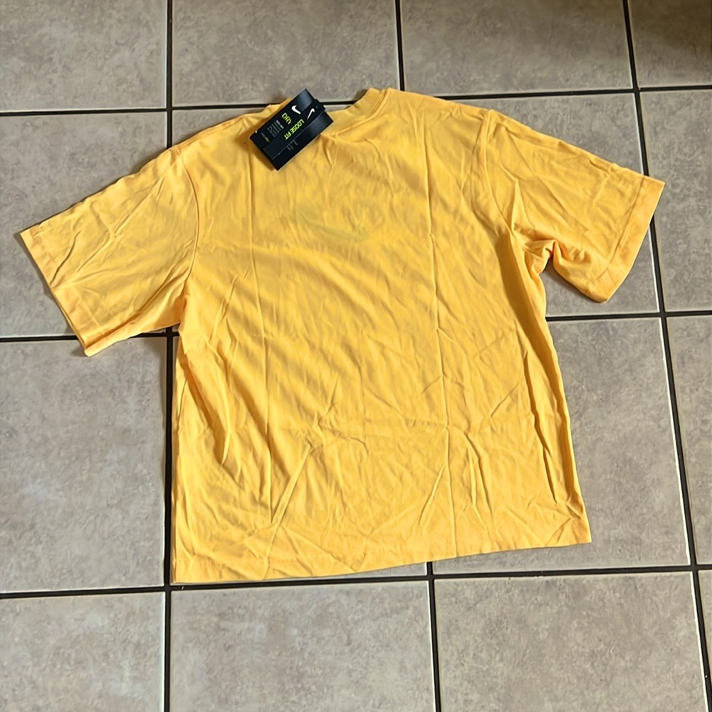 NIKE Yellow Rainbow Logo Short Sleeve T Sh Shirt size XS - Picture 3 of 5